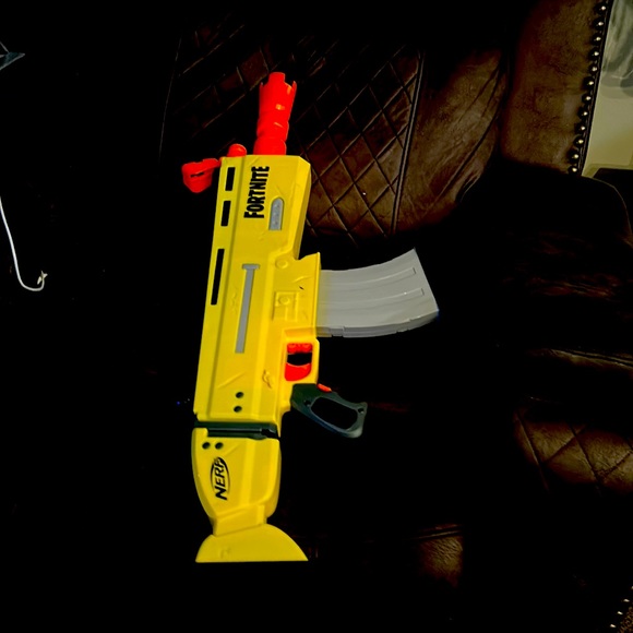 Gun - Picture 2 of 8